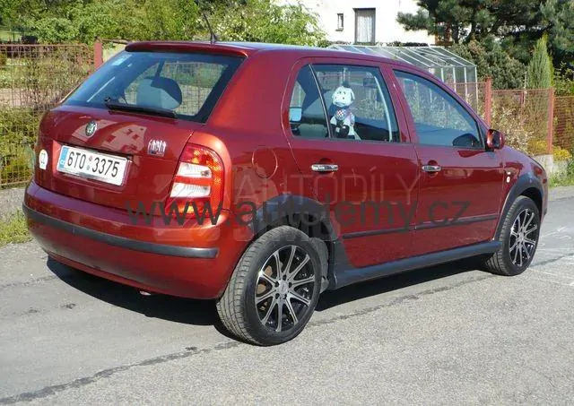 Plastové prahy+plastové lemy Škoda Fabia