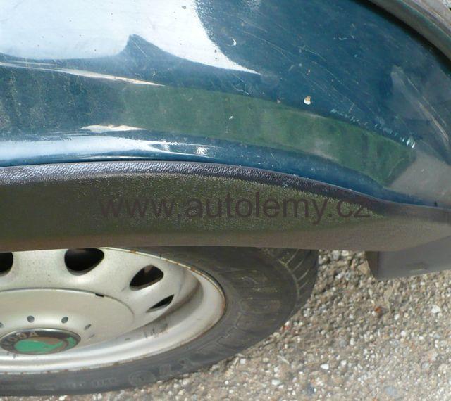 Plastové zadní lemy blatníků Škoda Felicia - hr. dezén