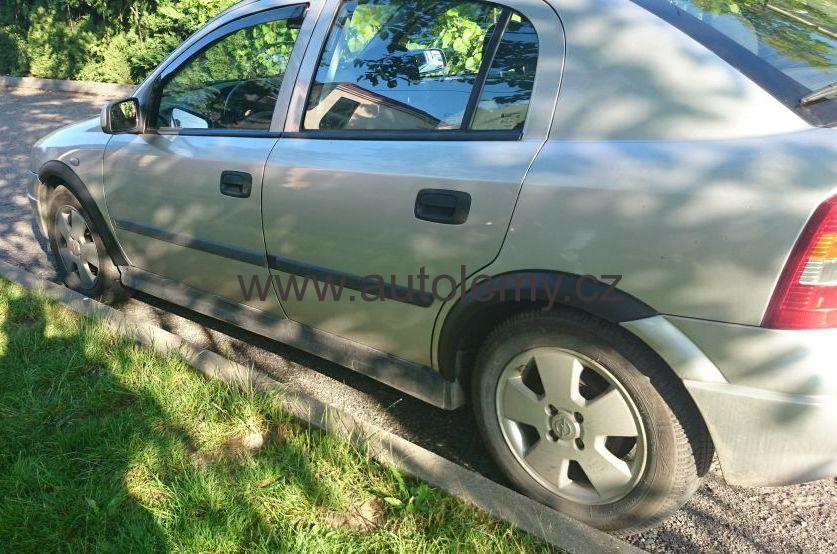 Plastové lemy blatníku Opel Astra G 1998-2009 hatchback, sedan