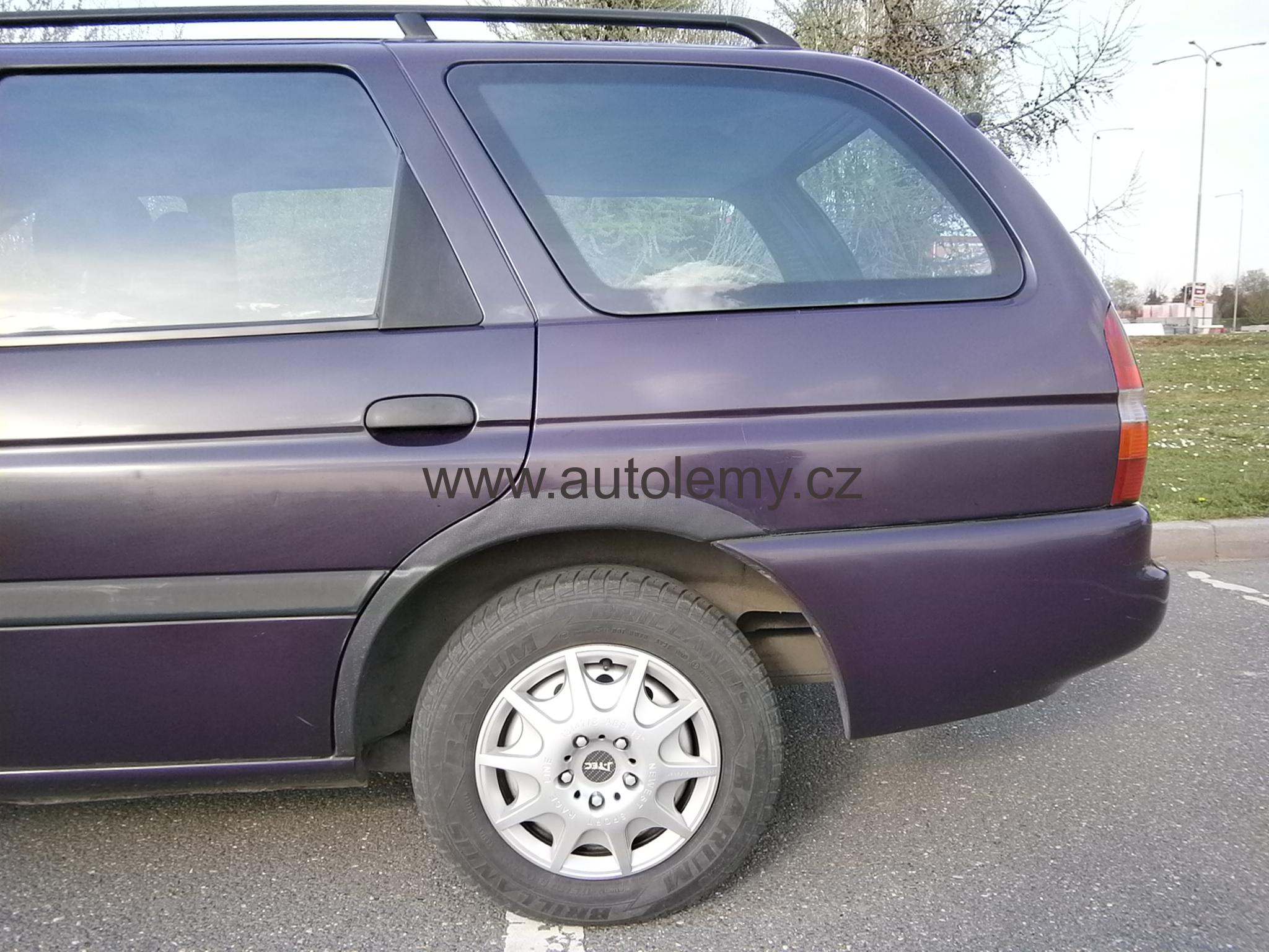 Plastové lemy blatníku Ford Escort 1990-2000 5dv.hatchback, combi