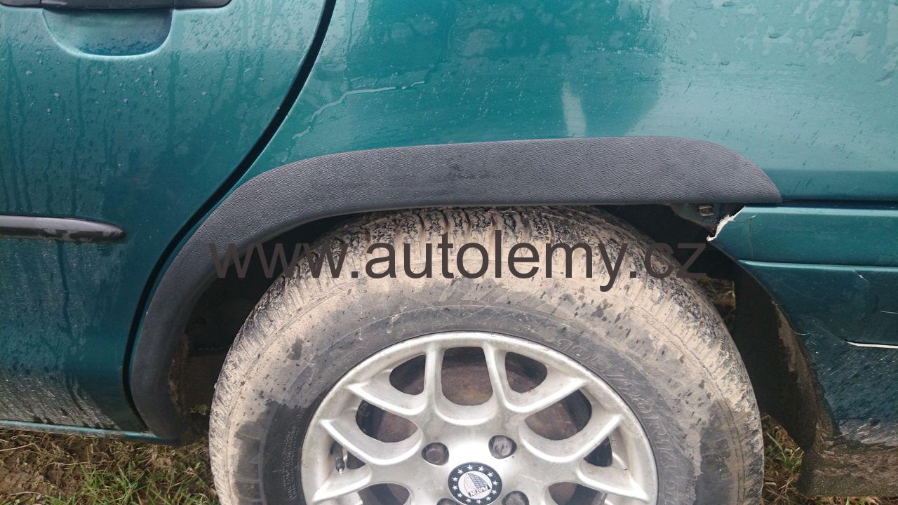 Plastové lemy blatníku Ford Mondeo 1993-1996 combi