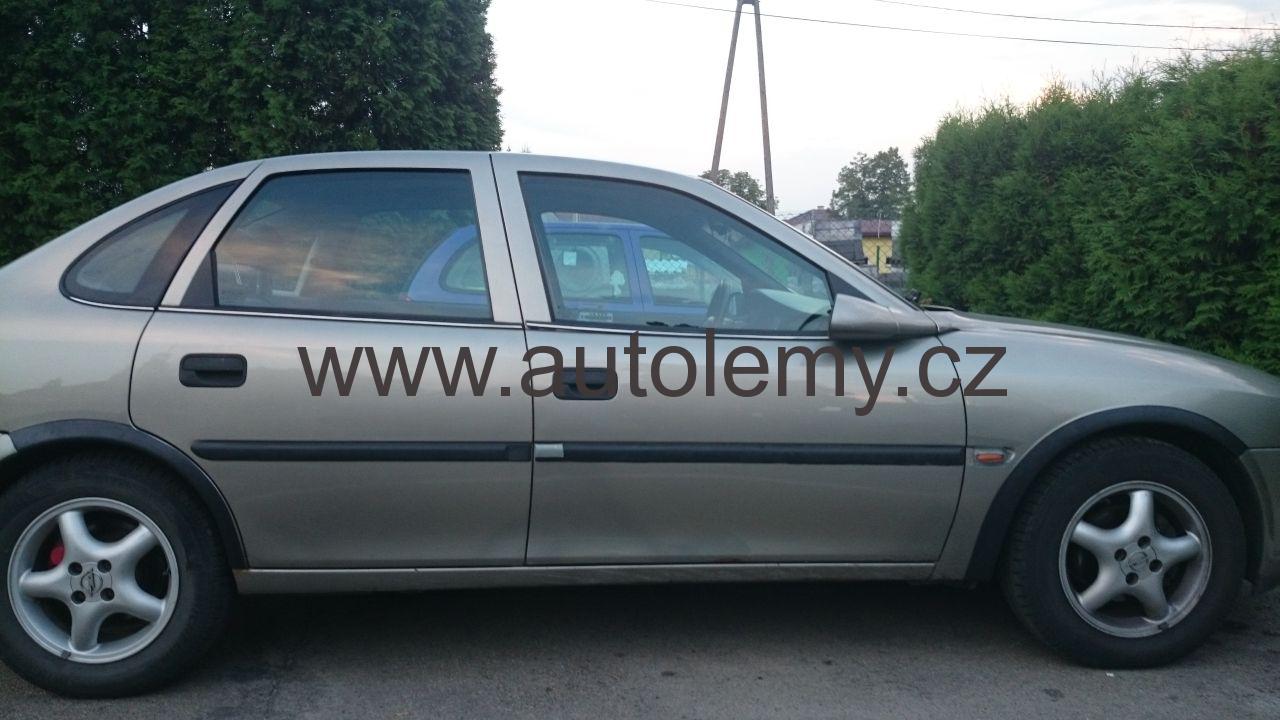 Plastové lemy blatníku Opel Vectra B 1996-2001