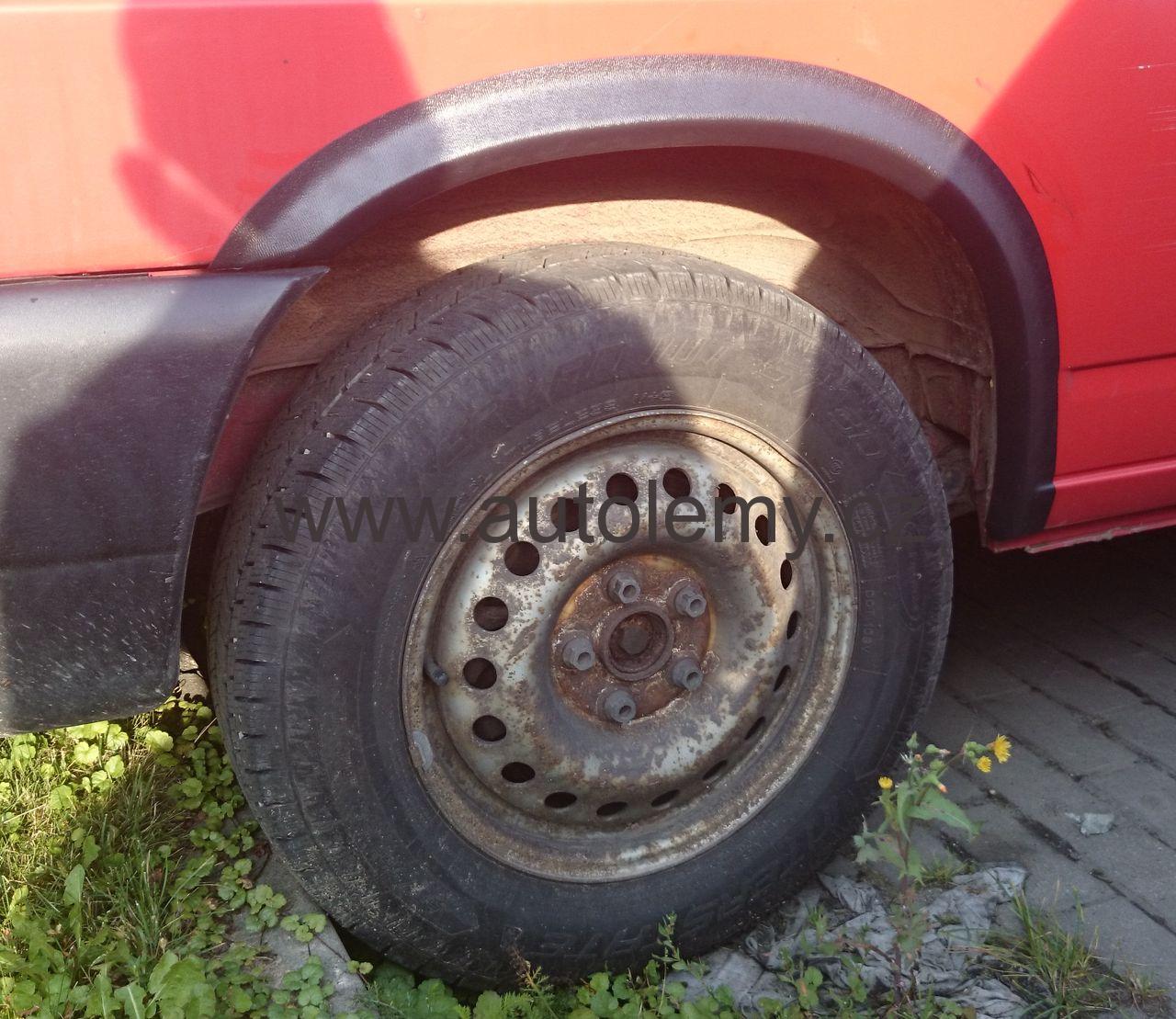 Plastové lemy blatníku VW Transporter, T4, Caravelle 1990-2003