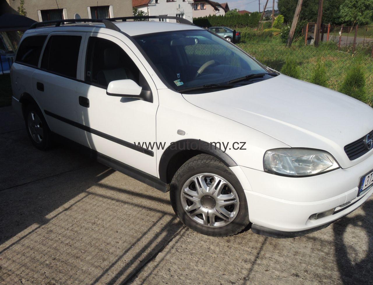 Plastové lemy blatníku Opel Astra G 1998-2009 Combi