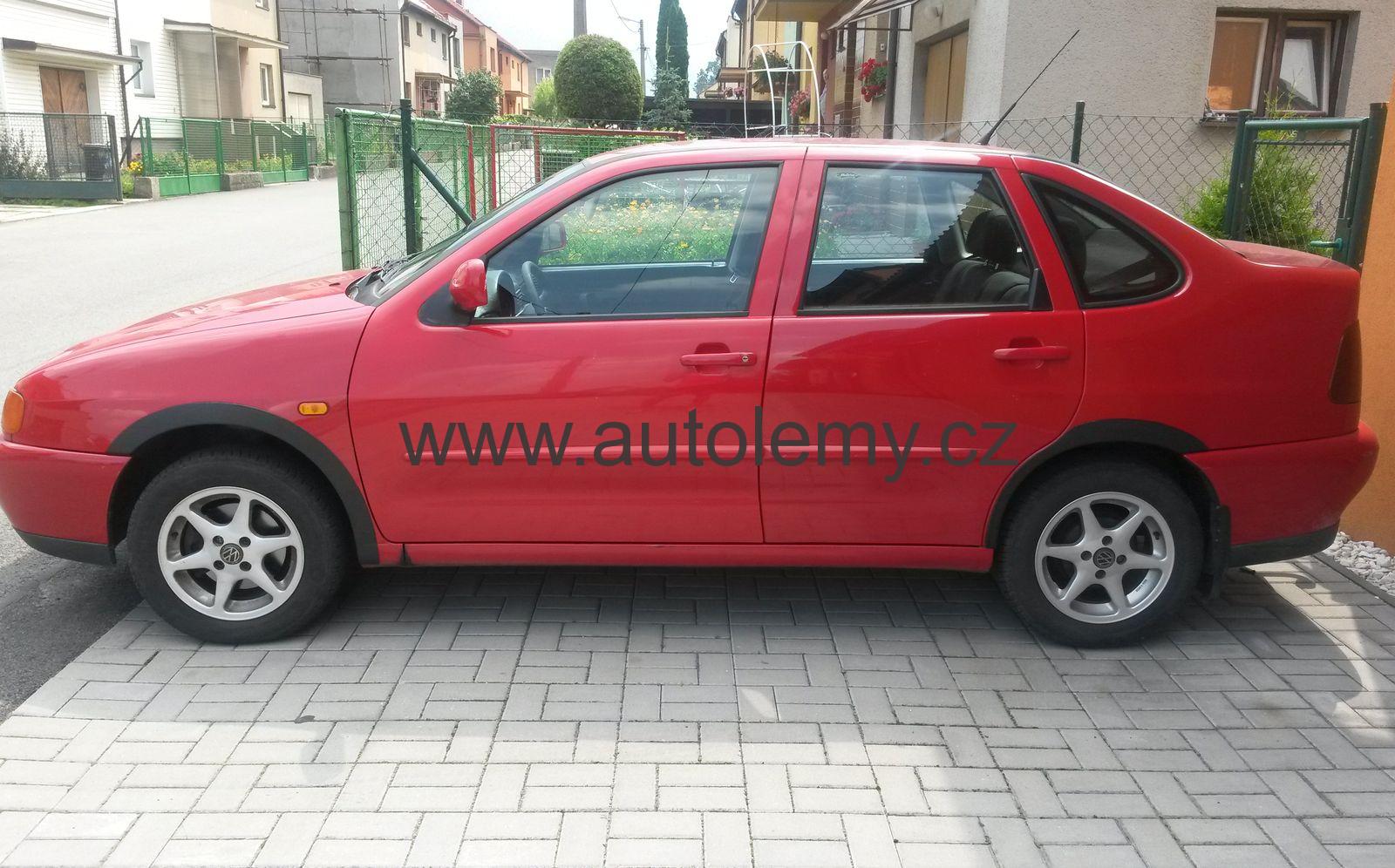 Plastové lemy blatníku VW Polo Classic sedan 1994-2001