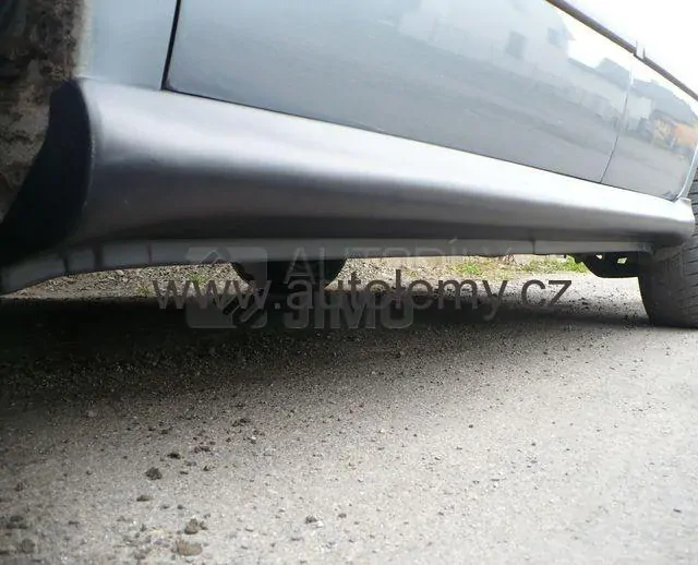 Plastové prahy Škoda Octavia I.